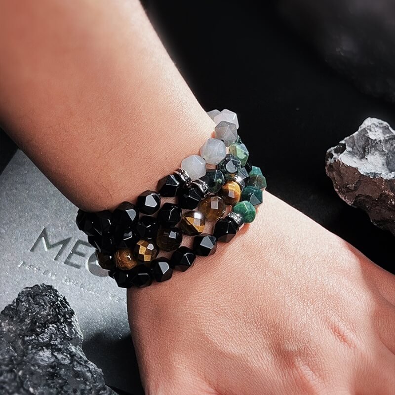 Adjustable wrist size guide with minimalist metal clasp, fits XS–XL for comfortable natural wear