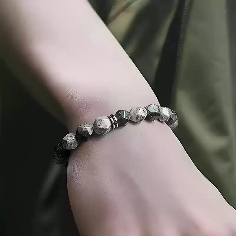 Ladies’ Finchite energy bracelet in S size (5.9–6.3") – green gemstones for heart chakra harmony and stylish nature-inspired design